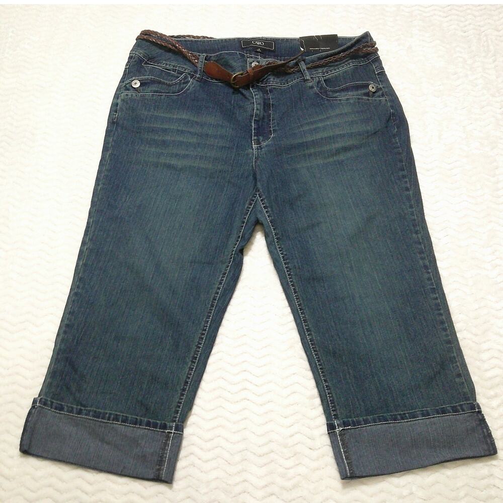 Cato Classic Blue Denim Jeans Capris Women's 18 Light Wash Cuffed With Belt NWT - Picture 1 of 13